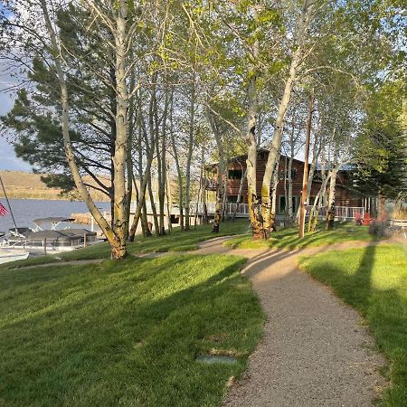Lakeside Lodge Resort And Marina Pinedale Exterior photo