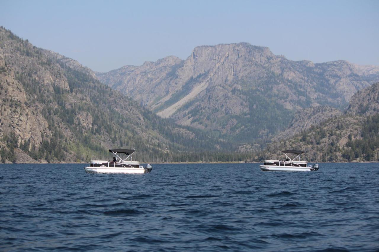Lakeside Lodge Resort And Marina Pinedale Exterior photo